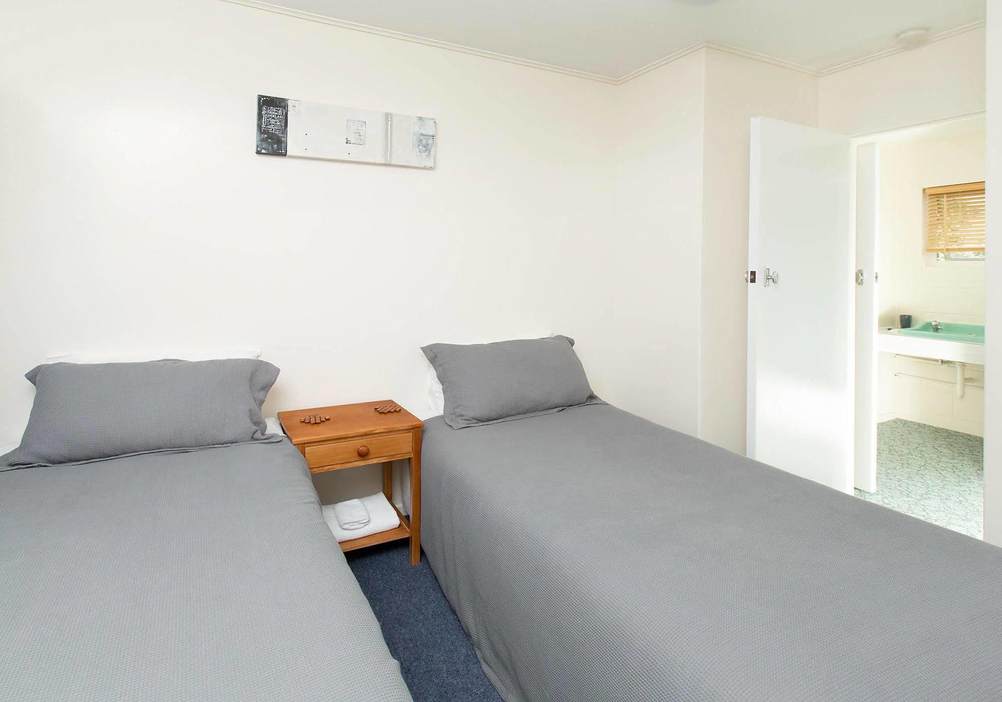 Marina Court Motel & Apartments Whangarei Exterior foto