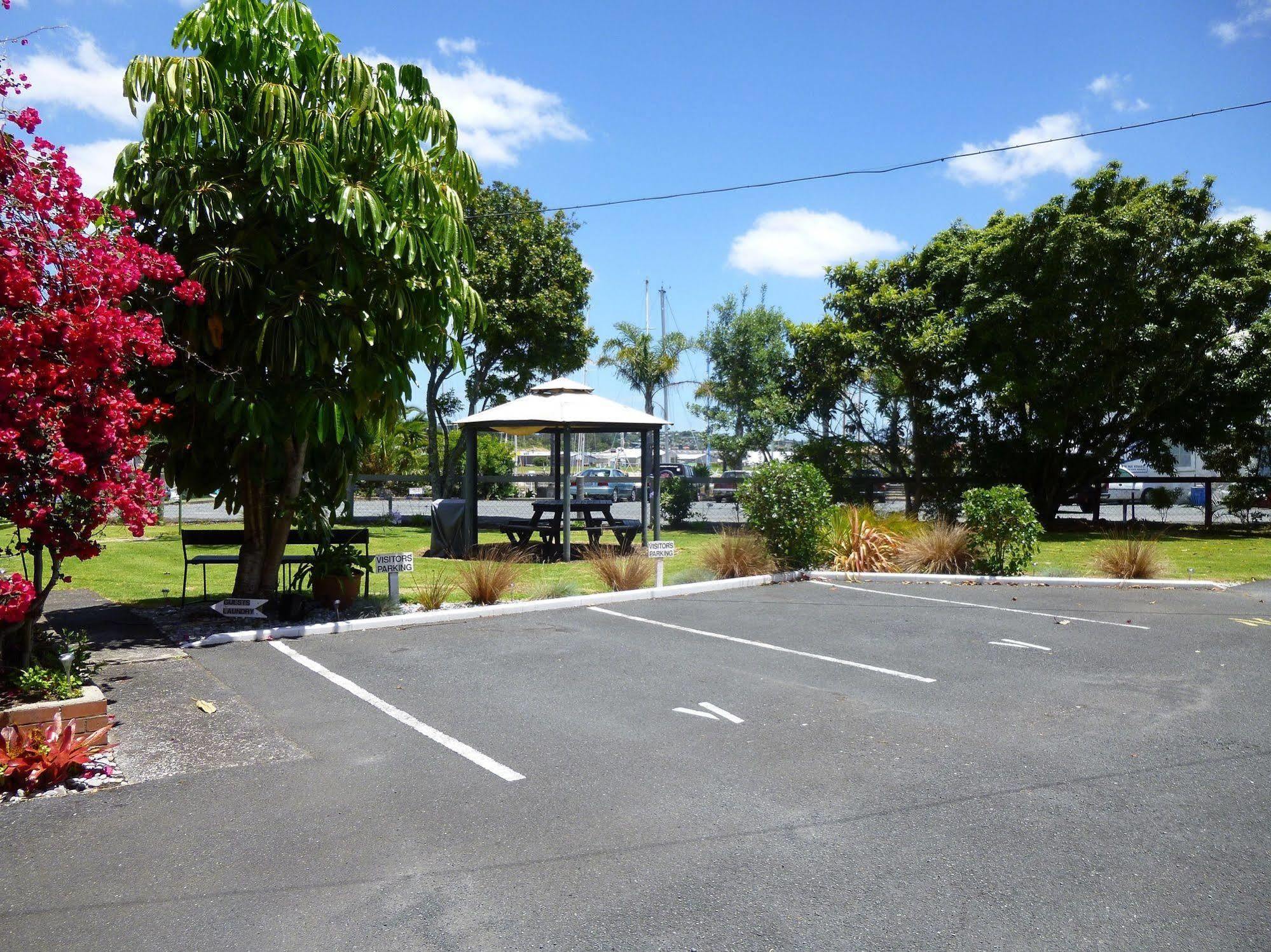 Marina Court Motel & Apartments Whangarei Exterior foto