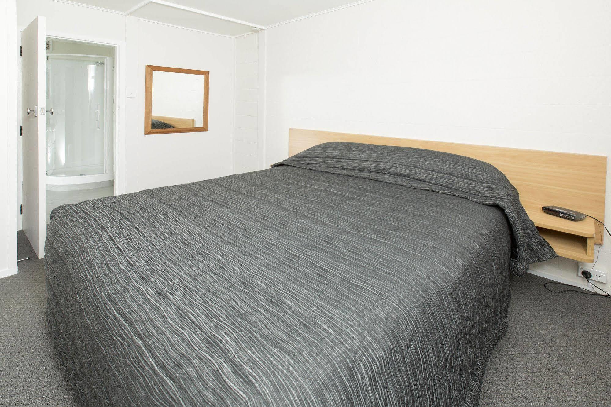 Marina Court Motel & Apartments Whangarei Exterior foto